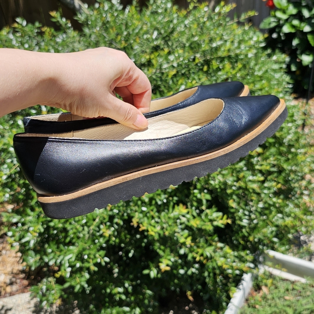 Elegant Black Leather Flats